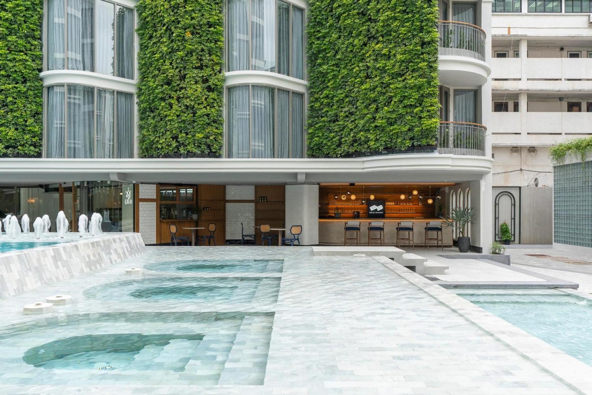 The Salil Hotel Riverside Μπανγκόκ Εξωτερικό φωτογραφία The hotel's pool