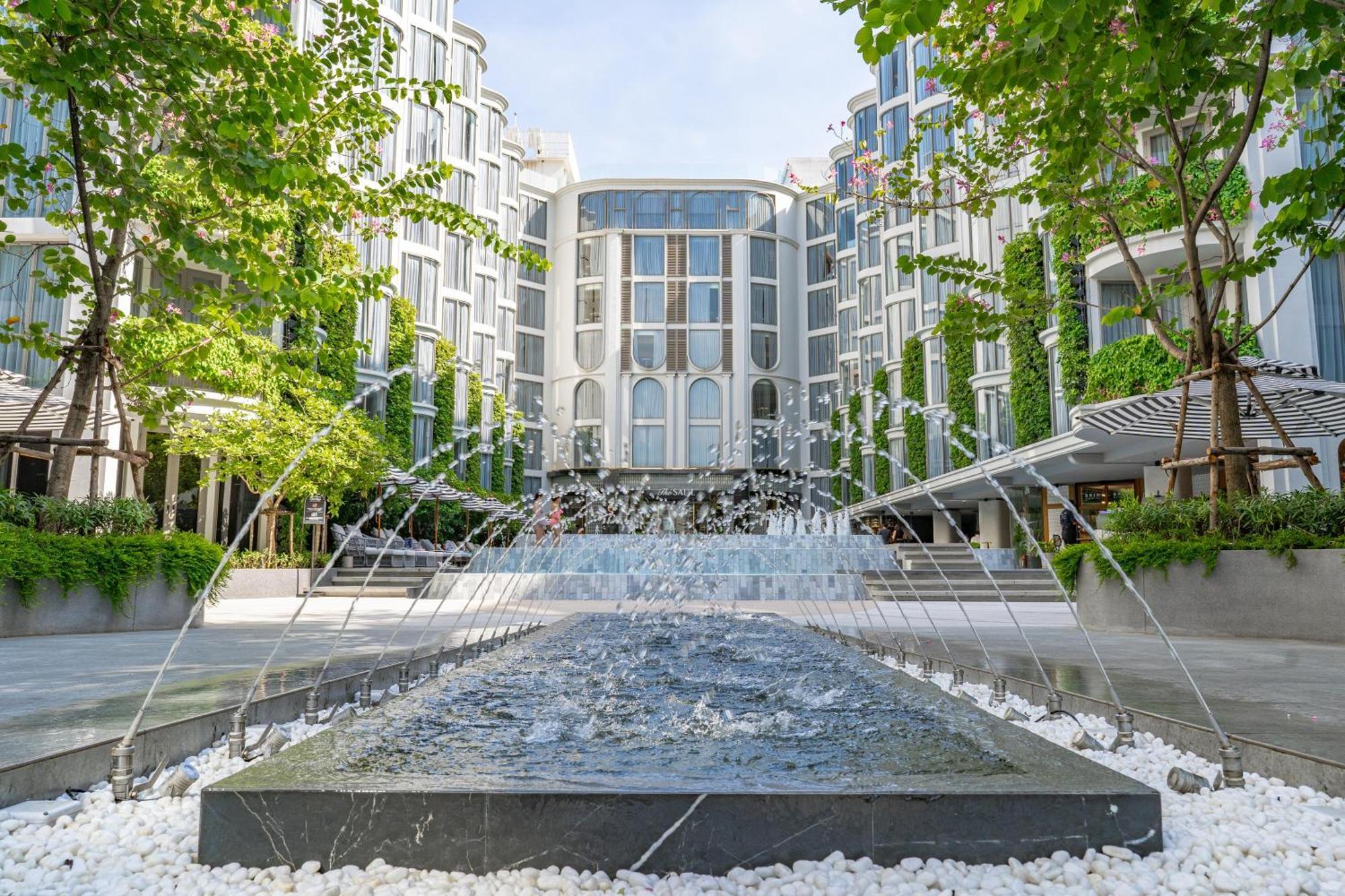 The Salil Hotel Riverside Μπανγκόκ Εξωτερικό φωτογραφία The hotel's main entrance