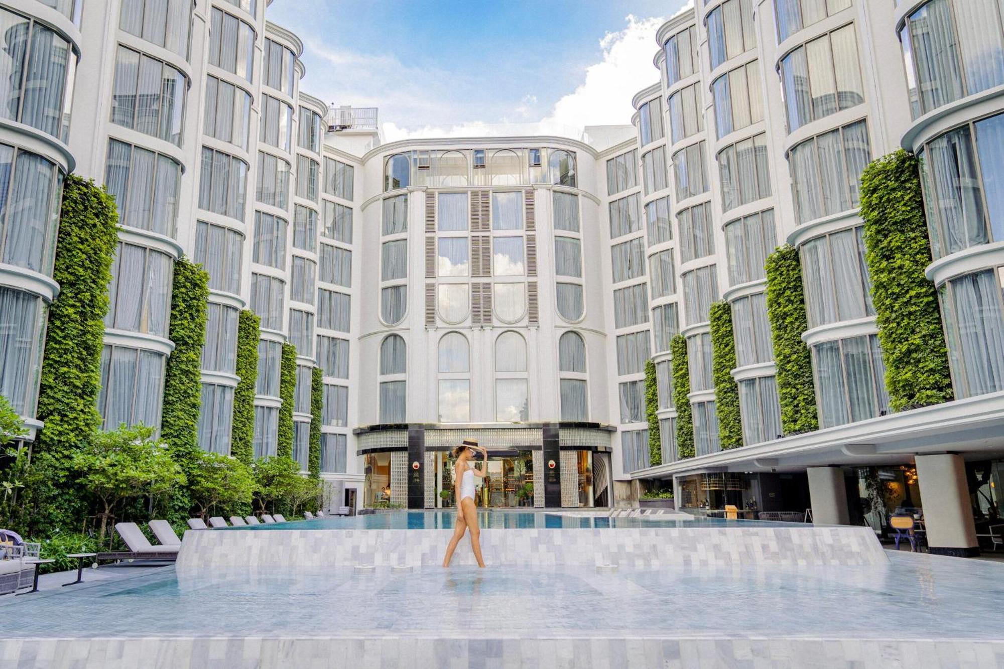 The Salil Hotel Riverside Μπανγκόκ Εξωτερικό φωτογραφία The hotel's courtyard